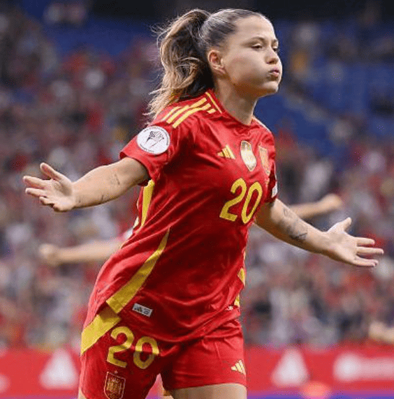 Det nåværende bildet har ingen alternativ tekst. Filnavnet er: em-final-england-spania